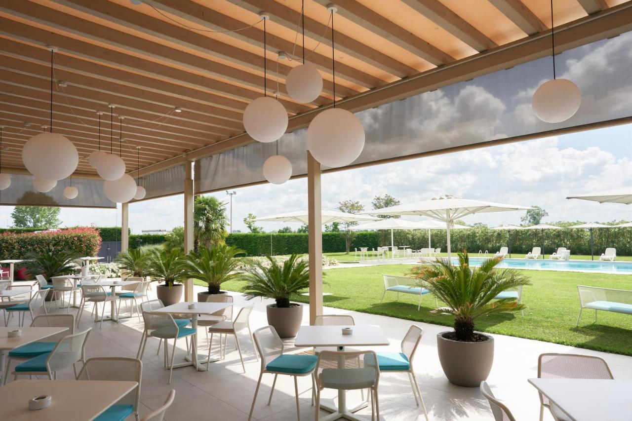 Hotel Omnia Noventa di Piave Exterior foto