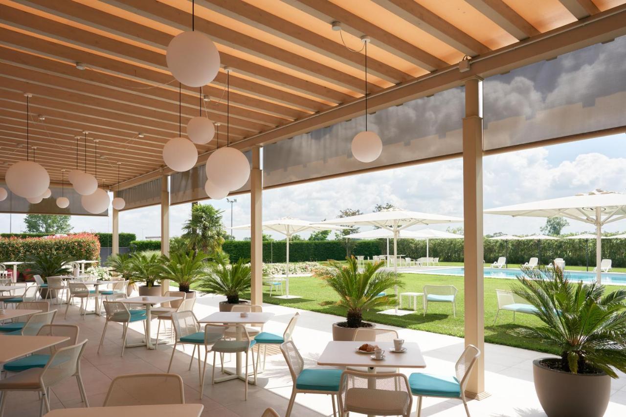 Hotel Omnia Noventa di Piave Exterior foto