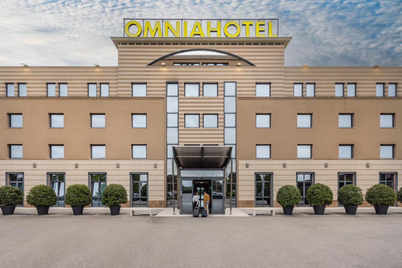 Hotel Omnia Noventa di Piave Exterior foto